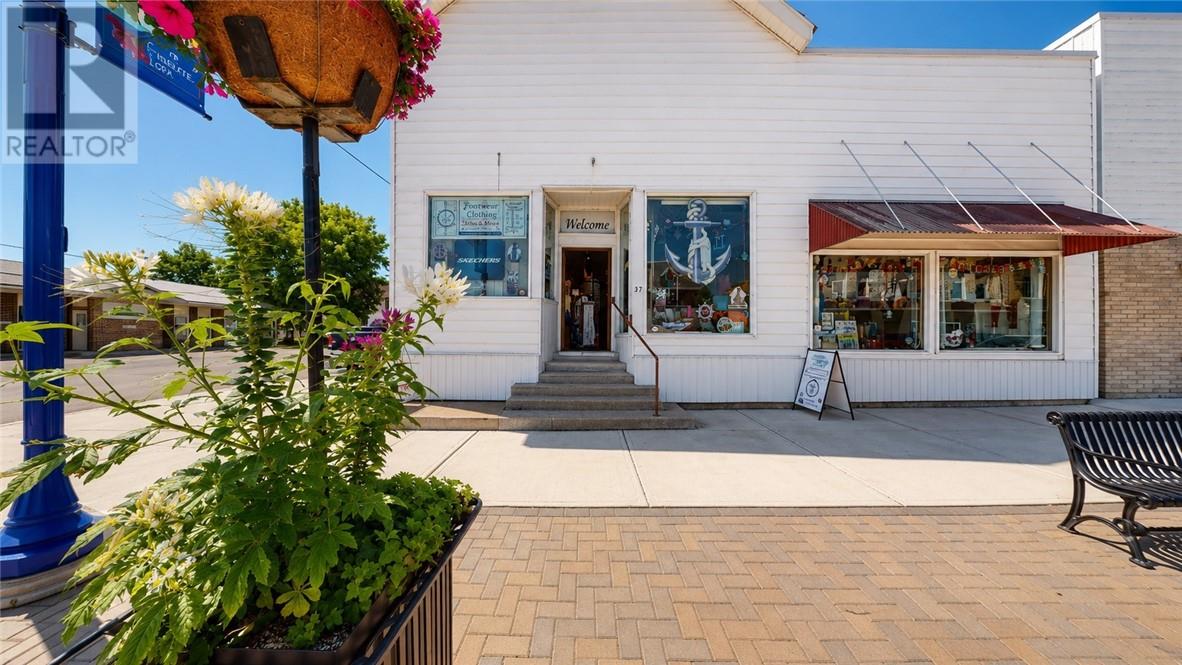 37 Meredith Street, Gore Bay, Ontario