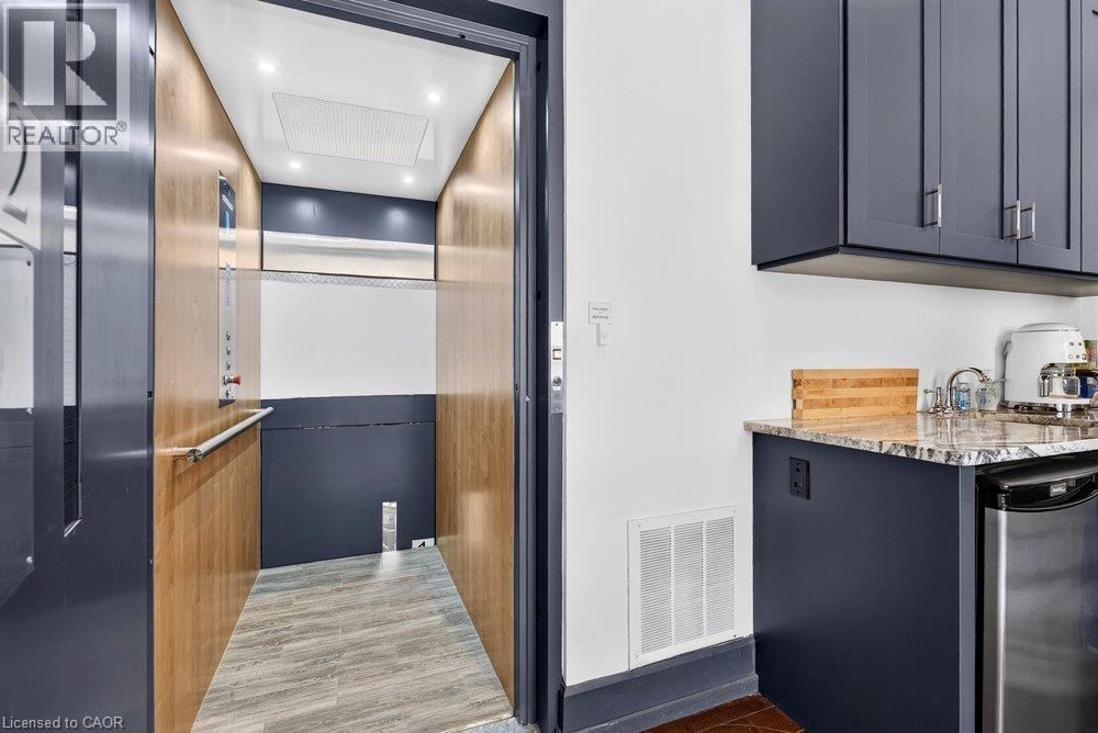 300 York Boulevard, Hamilton, Ontario  L8R 3K6 - Photo 7 - 40853577
