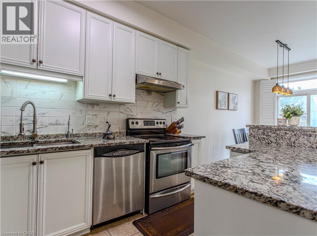 49 Marina Point Crescent N, Hamilton, Ontario  L8E 0E4 - Photo 15 - 40853138