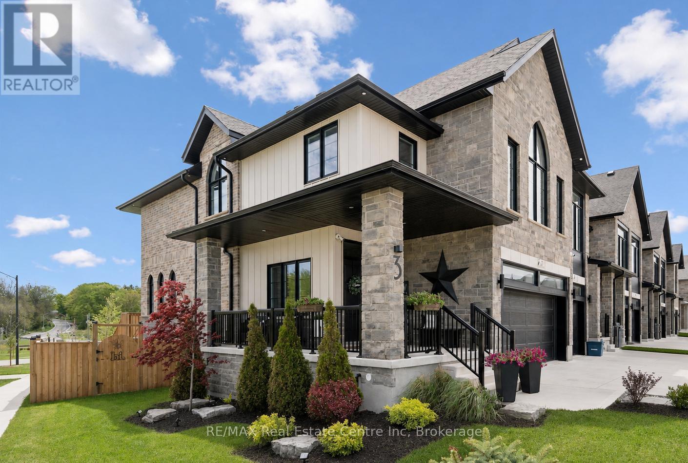 3 Queensbrook Crescent, Cambridge, Ontario  N1S 0E5 - Photo 3 - X13641128