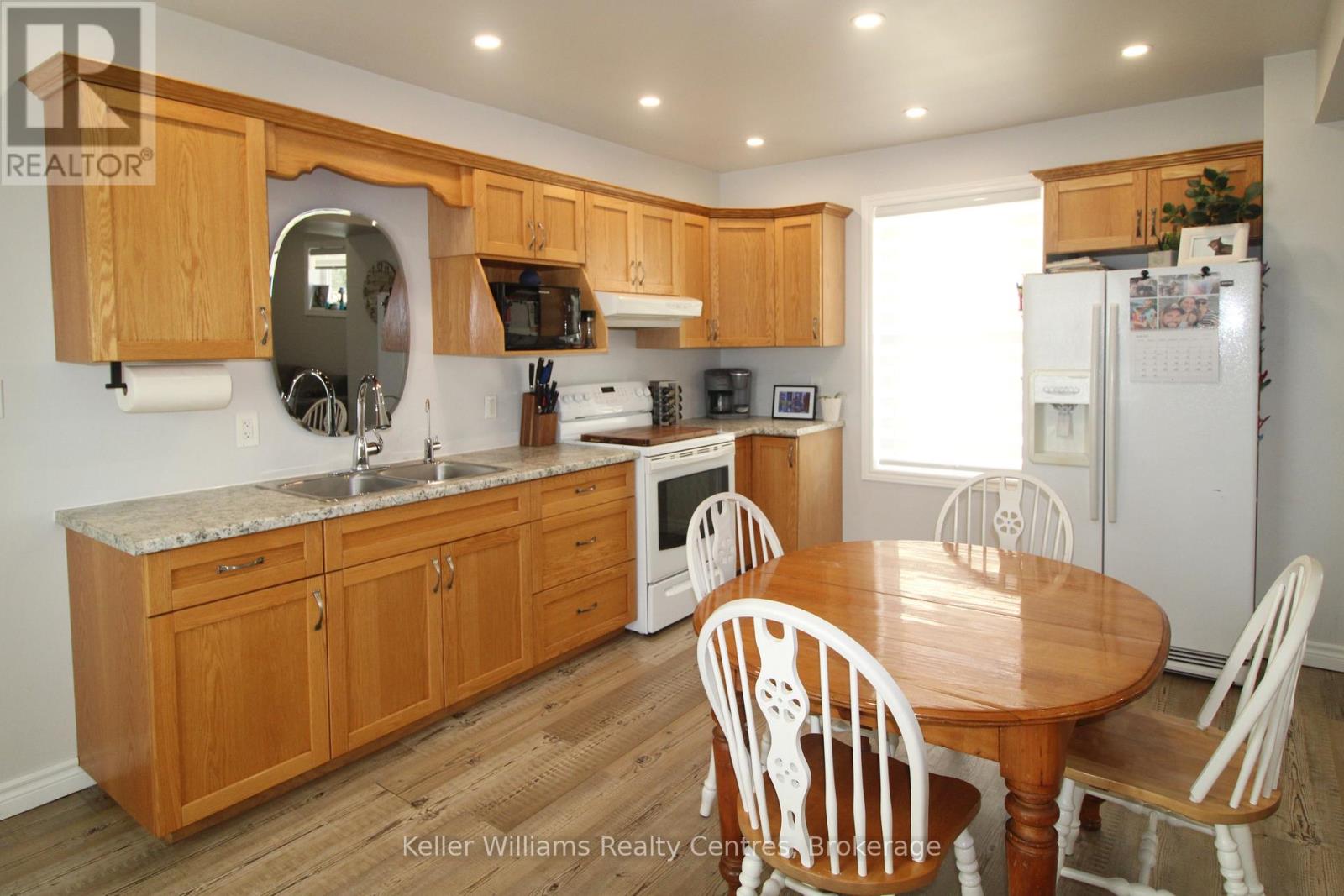 445 11th Street, Hanover, Ontario  N4N 1S8 - Photo 7 - X13641154