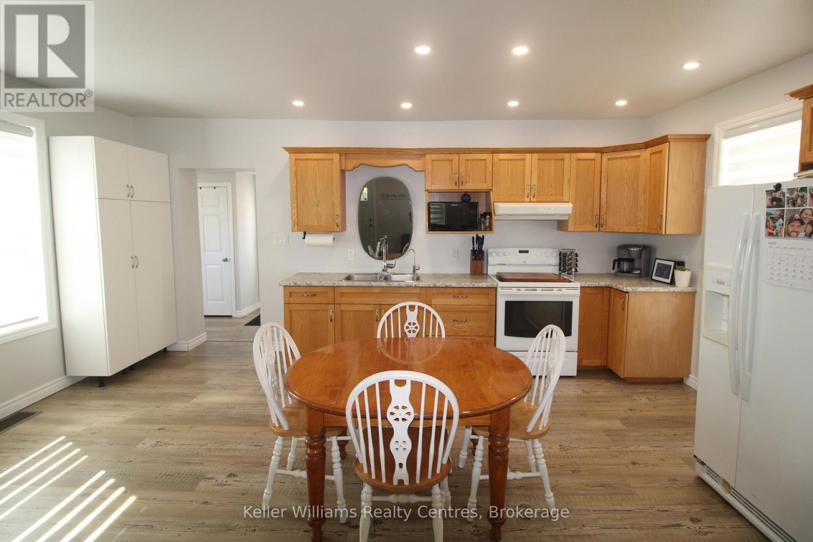 445 11th Street, Hanover, Ontario  N4N 1S8 - Photo 8 - X13641154