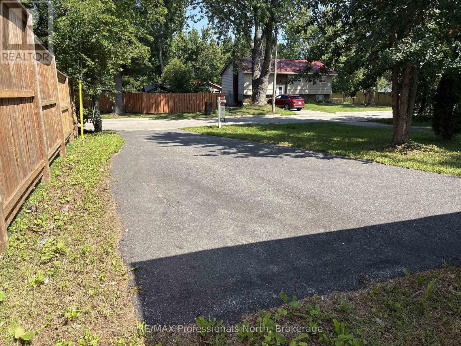4 North Street N, Bracebridge, Ontario  P1L 1C4 - Photo 32 - X13641302