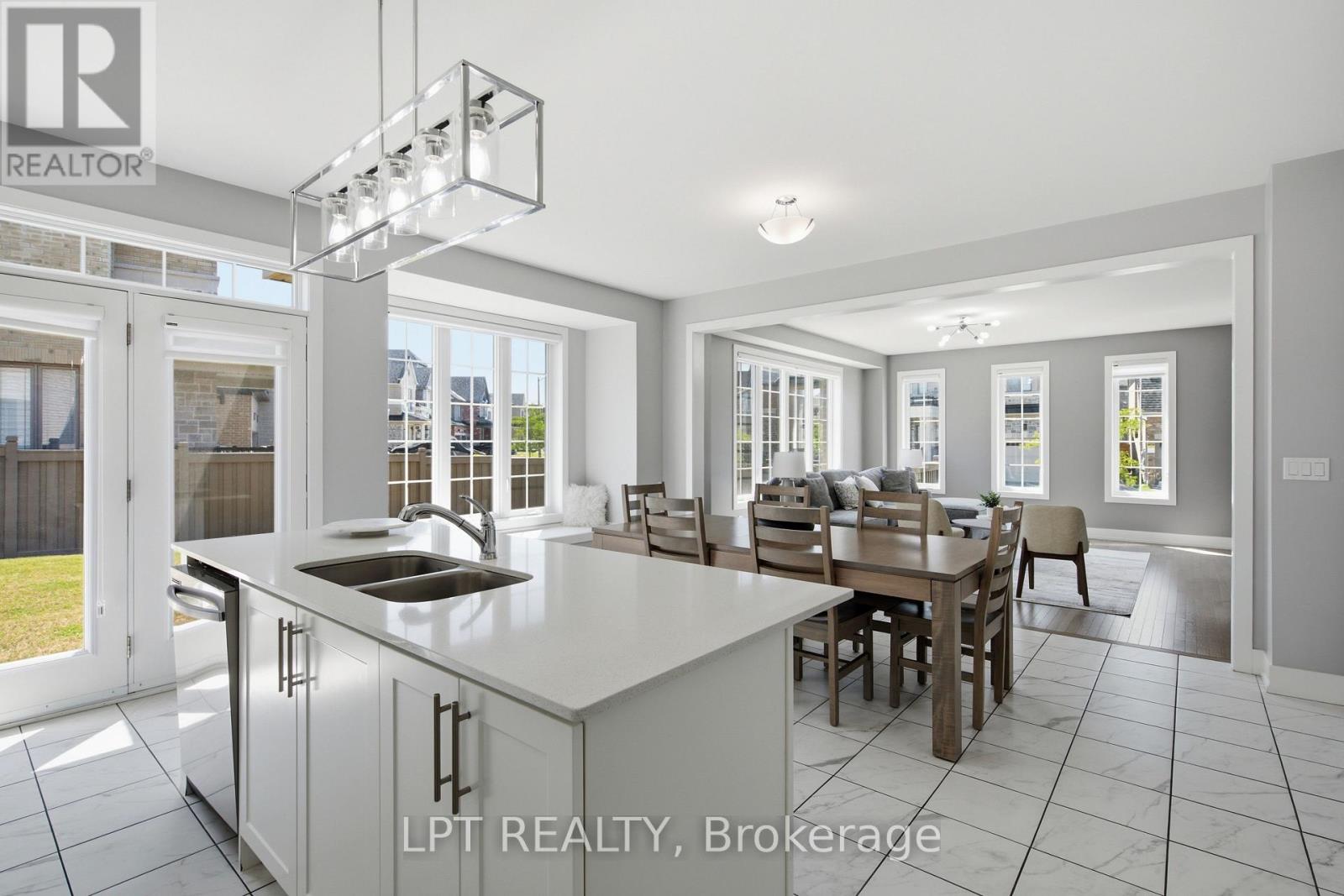 55 Marlene Johnston Drive, East Gwillimbury, Ontario  L9N 0W8 - Photo 11 - N13641158