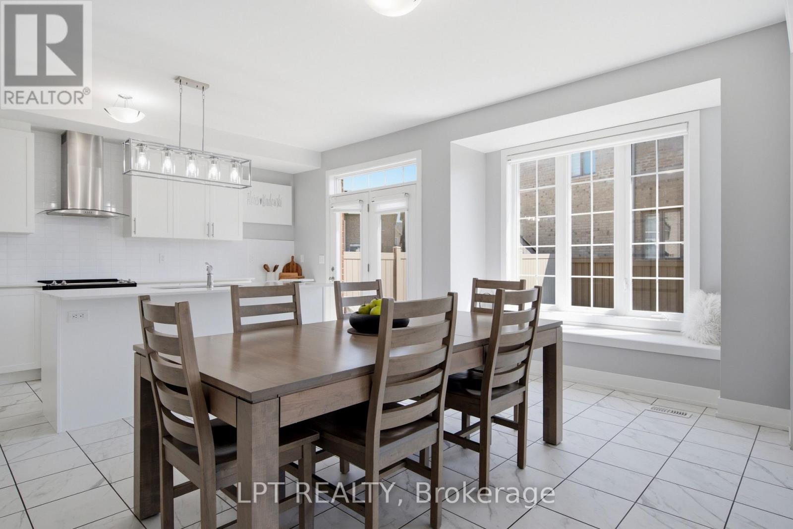 55 Marlene Johnston Drive, East Gwillimbury, Ontario  L9N 0W8 - Photo 12 - N13641158