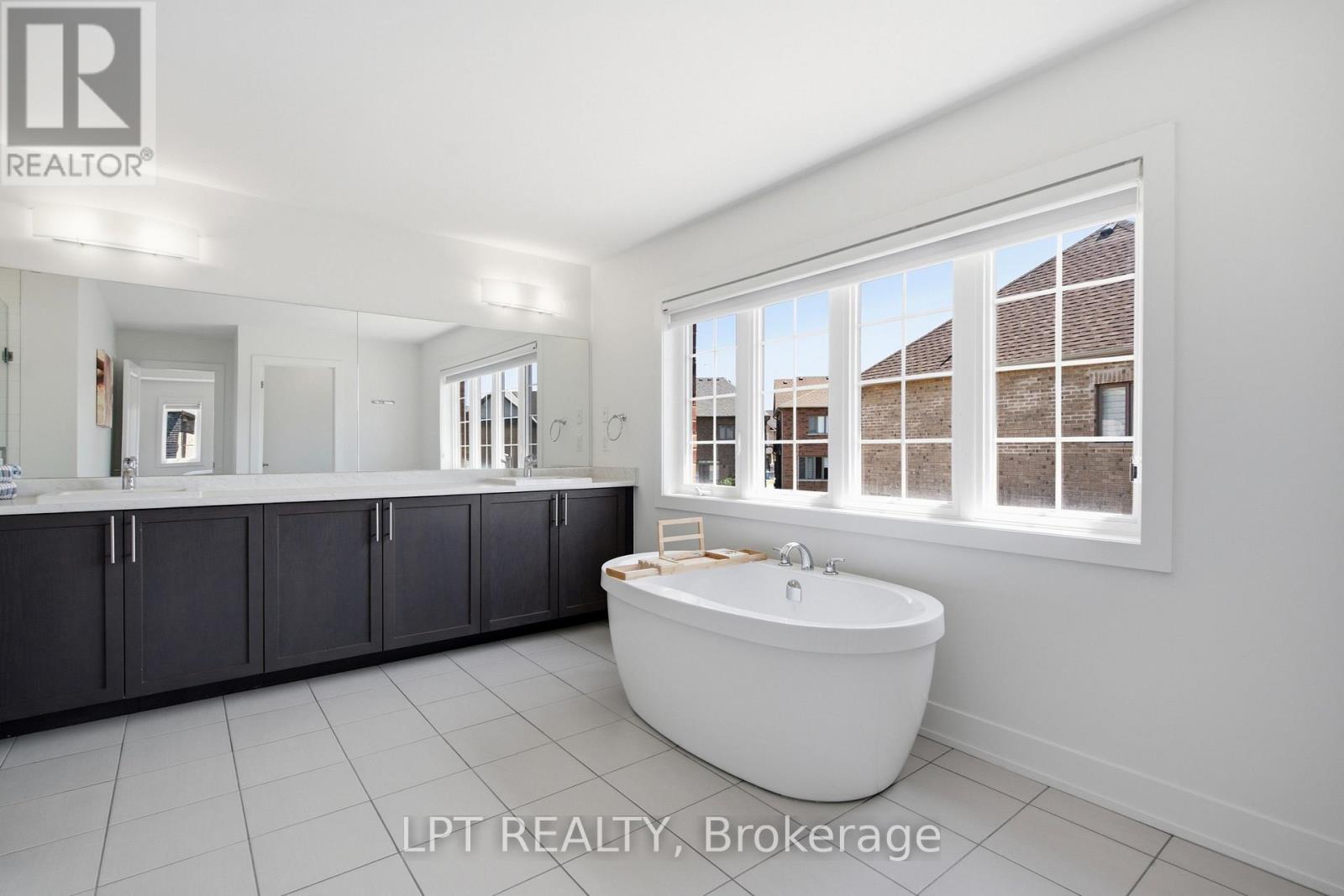 55 Marlene Johnston Drive, East Gwillimbury, Ontario  L9N 0W8 - Photo 19 - N13641158