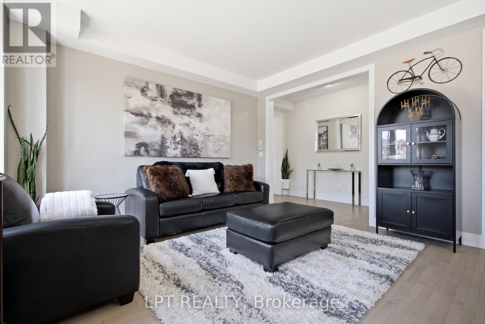 55 Marlene Johnston Drive, East Gwillimbury, Ontario  L9N 0W8 - Photo 4 - N13641158