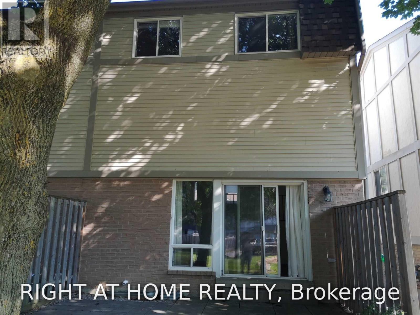 29 New Port Way, Markham, Ontario  L3T 5G3 - Photo 18 - N13641220