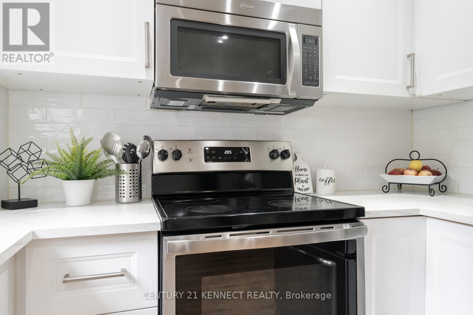 805 Playter Crescent, Newmarket, Ontario  L3X 1W7 - Photo 13 - N13641232