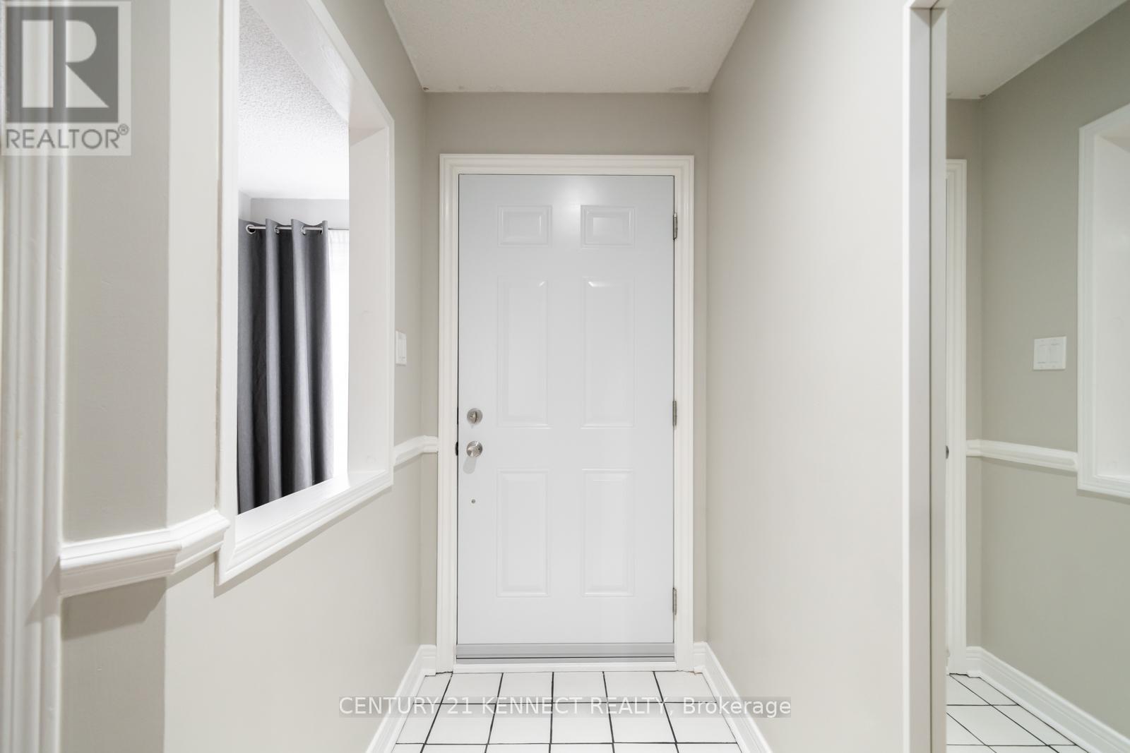 805 Playter Crescent, Newmarket, Ontario  L3X 1W7 - Photo 3 - N13641232