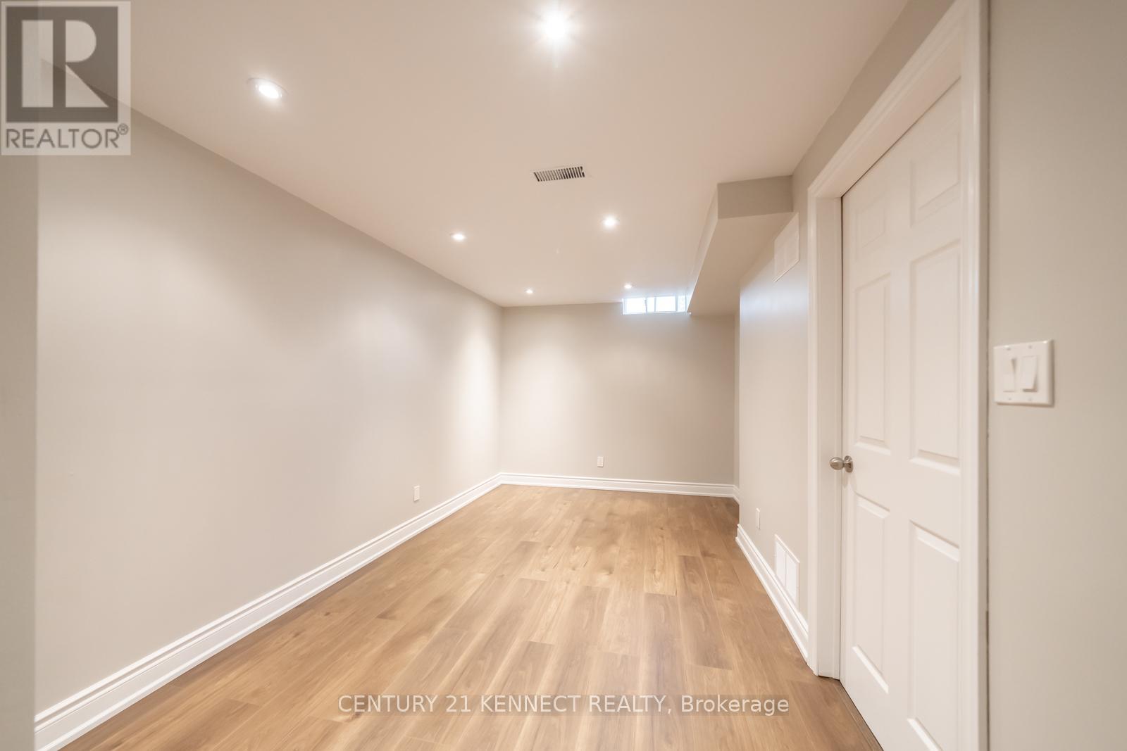 805 Playter Crescent, Newmarket, Ontario  L3X 1W7 - Photo 36 - N13641232