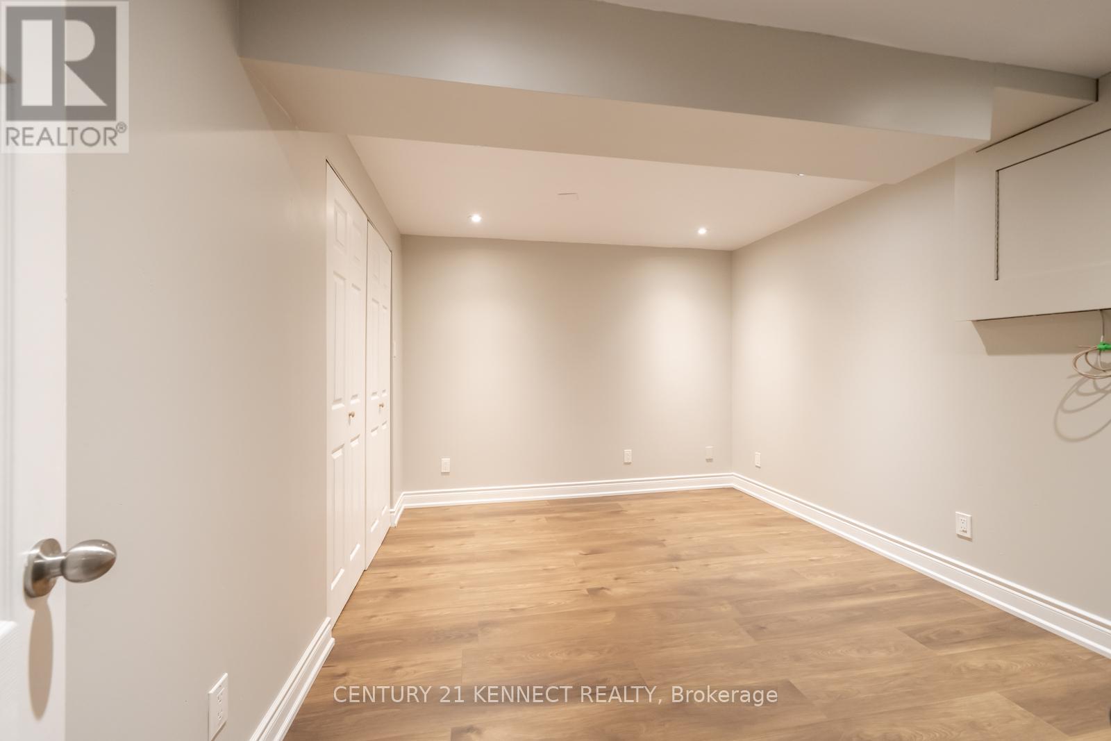 805 Playter Crescent, Newmarket, Ontario  L3X 1W7 - Photo 38 - N13641232