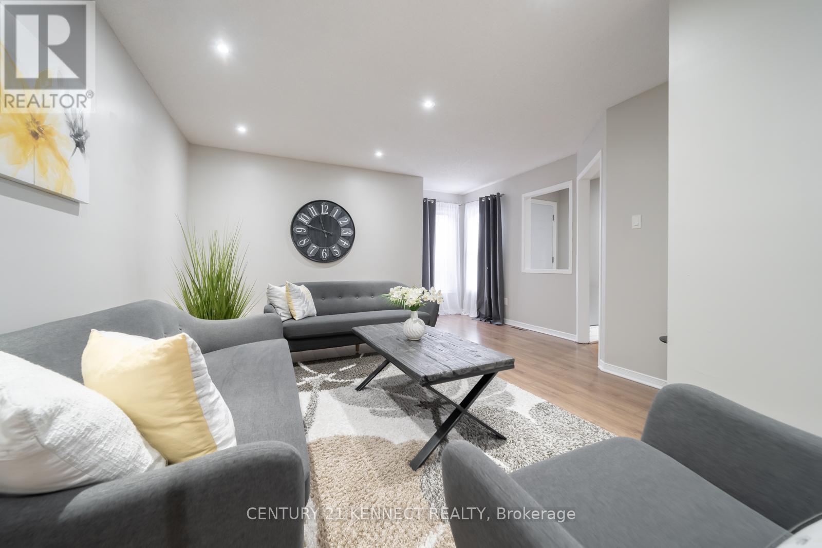 805 Playter Crescent, Newmarket, Ontario  L3X 1W7 - Photo 6 - N13641232