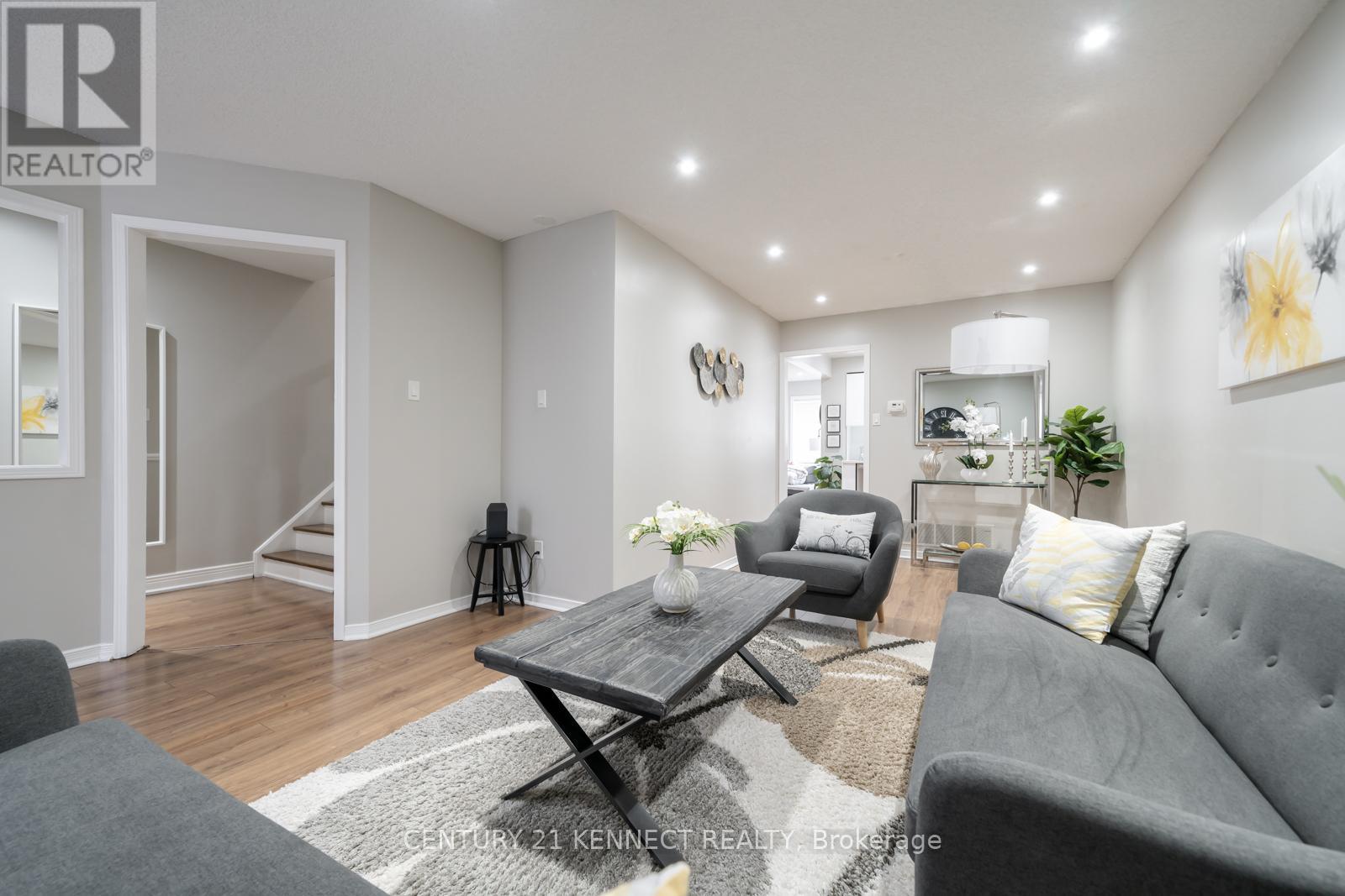 805 Playter Crescent, Newmarket, Ontario  L3X 1W7 - Photo 7 - N13641232