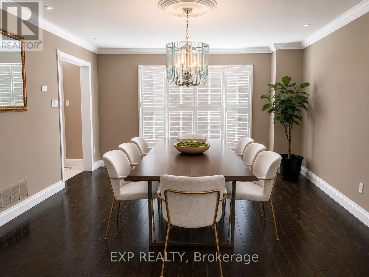 17 Heath Street, Richmond Hill, Ontario  L4B 2B6 - Photo 6 - N13641262