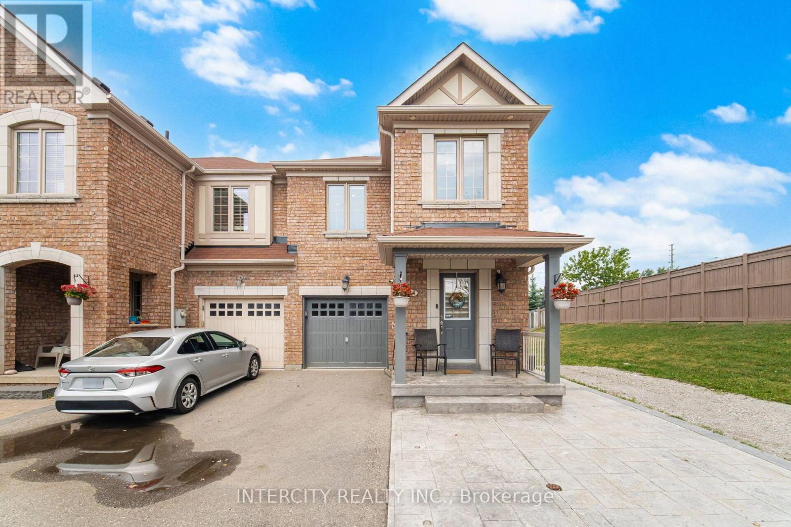 64 CORANTO WAY, Vaughan, Ontario