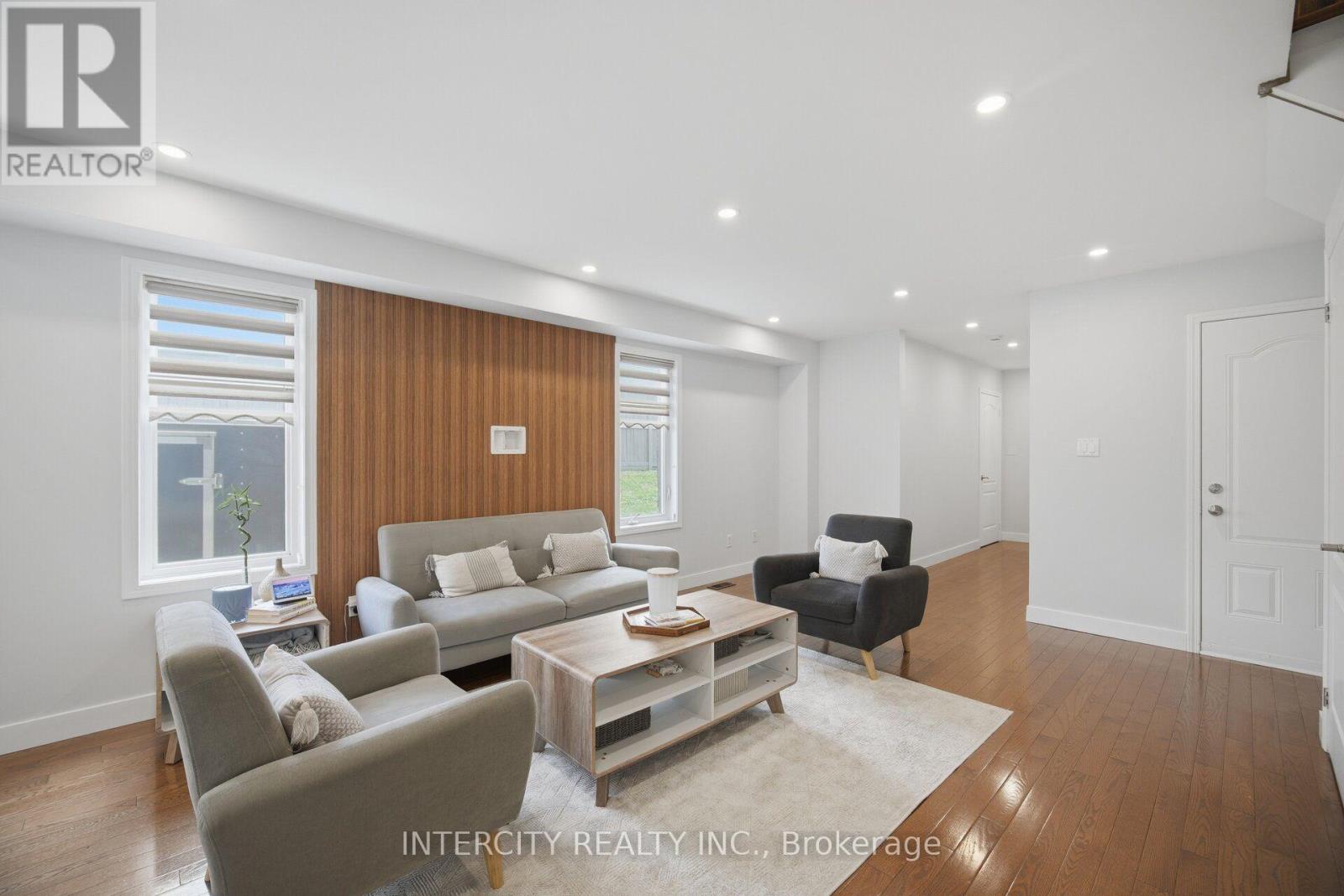 64 Coranto Way, Vaughan, Ontario  L4H 3L9 - Photo 4 - N13641286