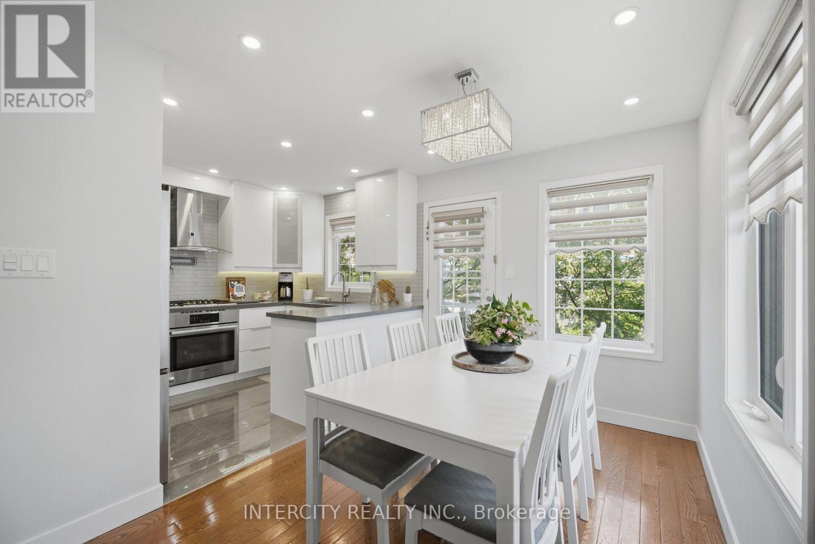 64 Coranto Way, Vaughan, Ontario  L4H 3L9 - Photo 5 - N13641286