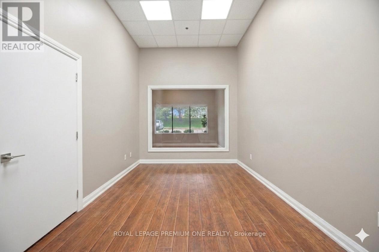 2 - 16 SIMS CRESCENT, Richmond Hill, Ontario