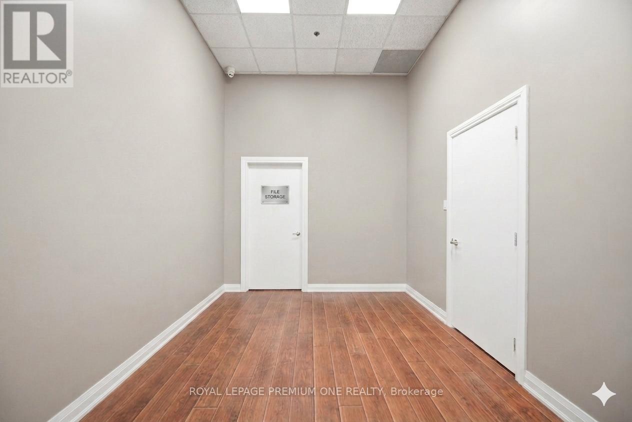 2 - 16 Sims Crescent, Richmond Hill, Ontario  L4B 2P1 - Photo 3 - N13482502