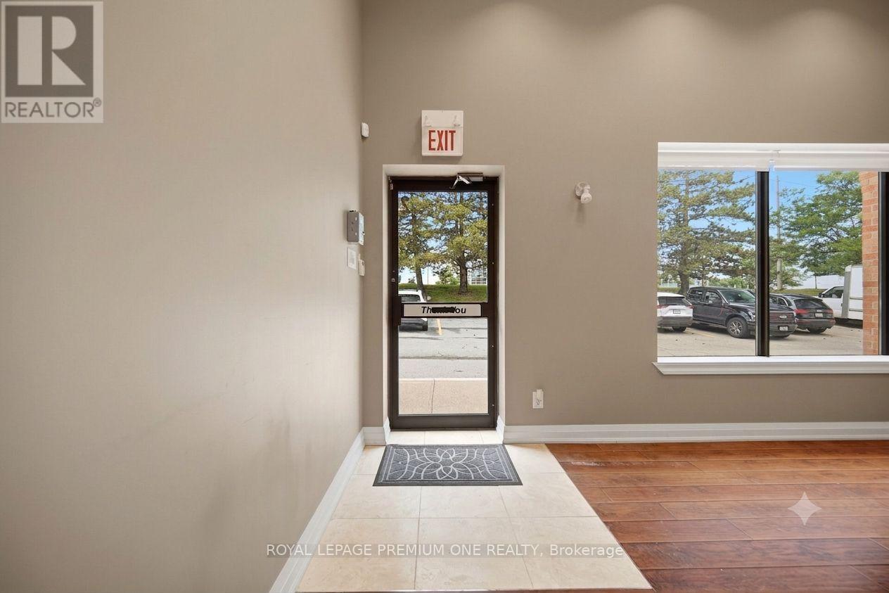 2 - 16 Sims Crescent, Richmond Hill, Ontario  L4B 2P1 - Photo 5 - N13482502