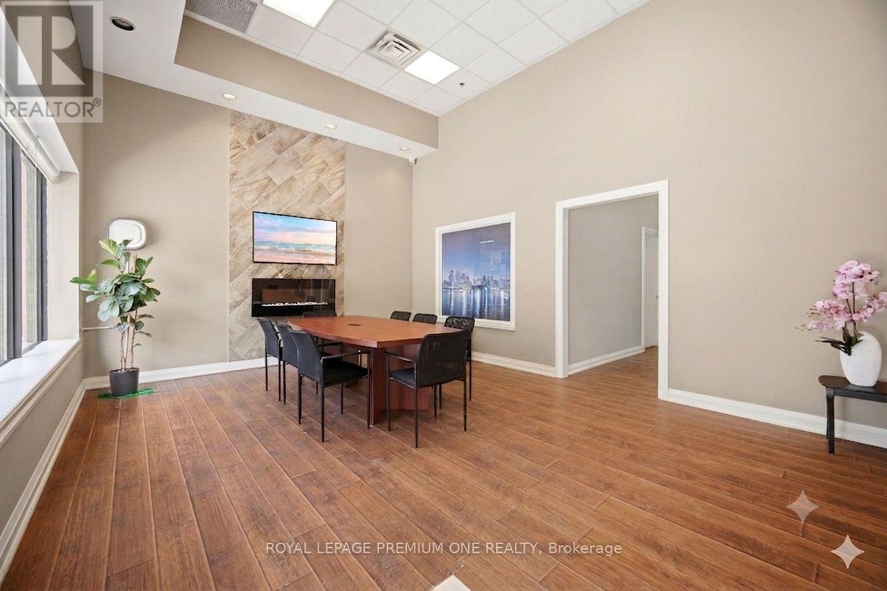 2 - 16 Sims Crescent, Richmond Hill, Ontario  L4B 2P1 - Photo 7 - N13482502