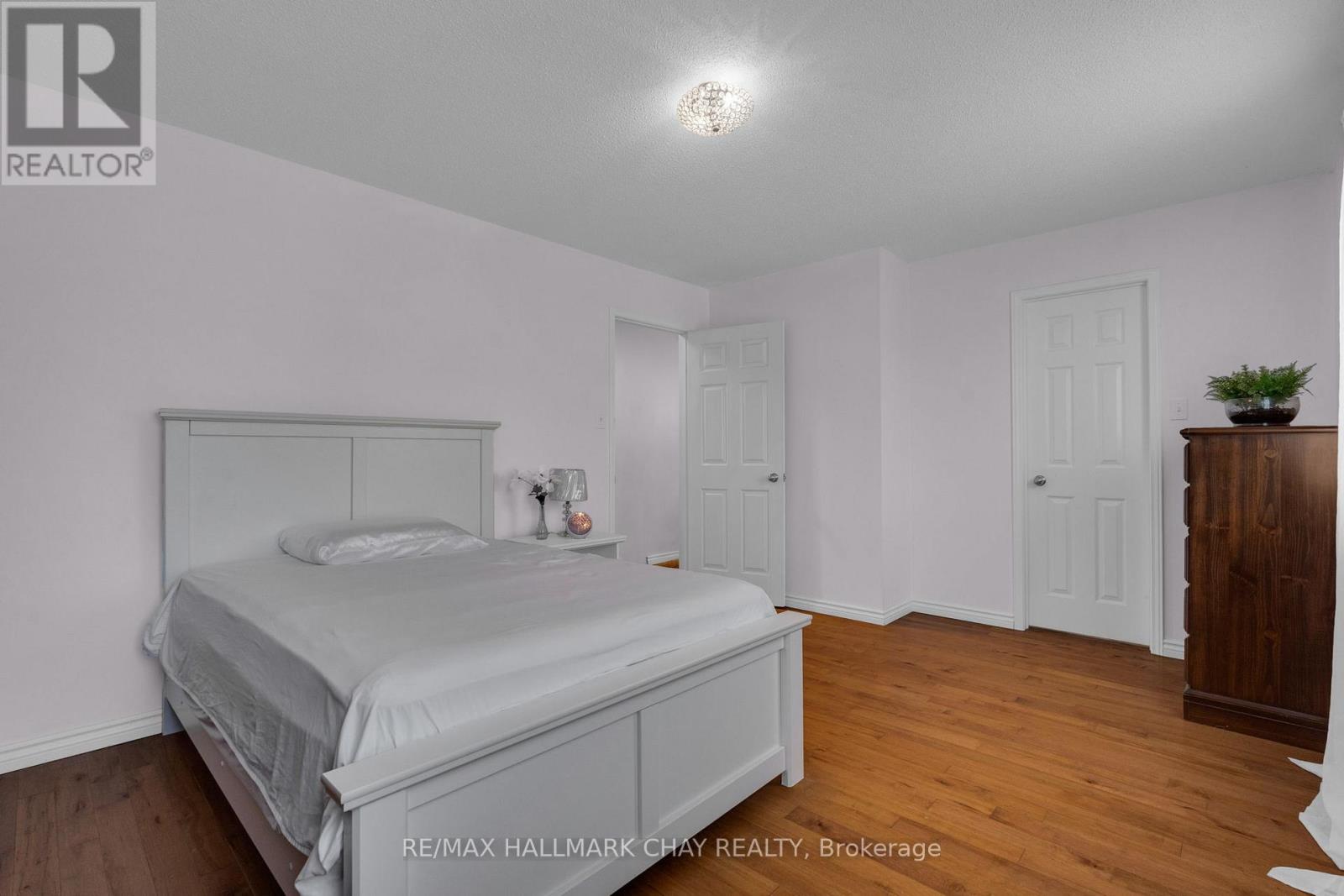 86 Trillium Crescent, Barrie (Allandale Heights), Ontario  L4N 5K3 - Photo 17 - S13641180