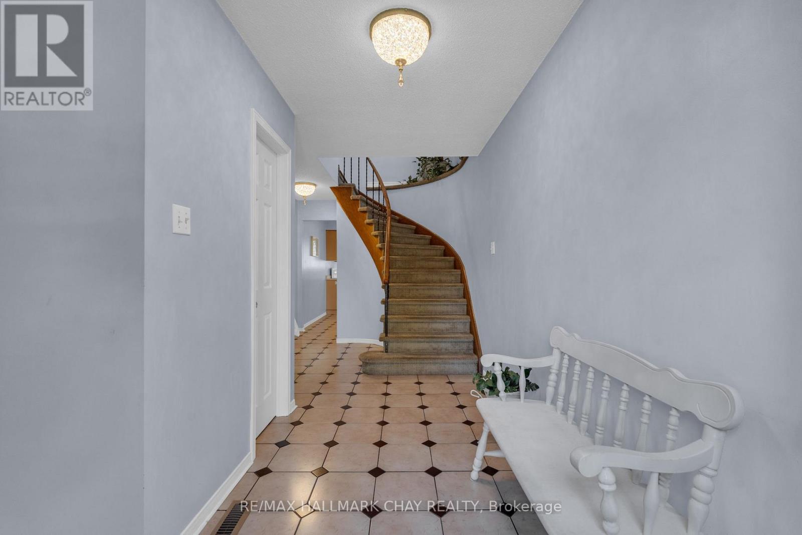 86 Trillium Crescent, Barrie (Allandale Heights), Ontario  L4N 5K3 - Photo 7 - S13641180