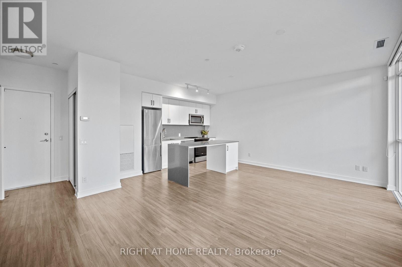 630 - 681 Yonge Street, Barrie (Painswick South), Ontario  L9J 0K1 - Photo 5 - S13641192
