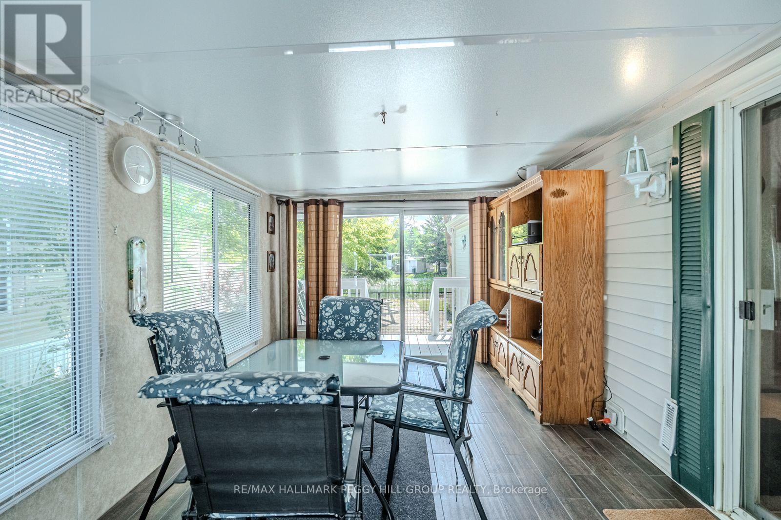 13 Huron Circle, Wasaga Beach, Ontario  L9Z 1X7 - Photo 6 - S13641194