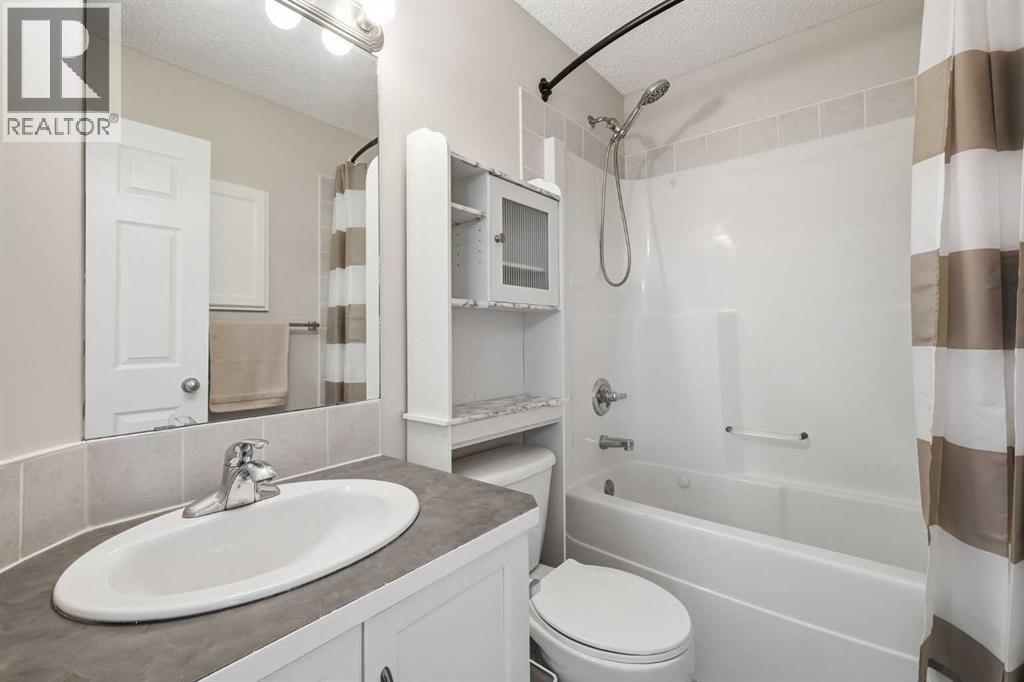 16 Evansbrooke Rise, Calgary, Alberta  T3P 1C6 - Photo 28 - A2322257