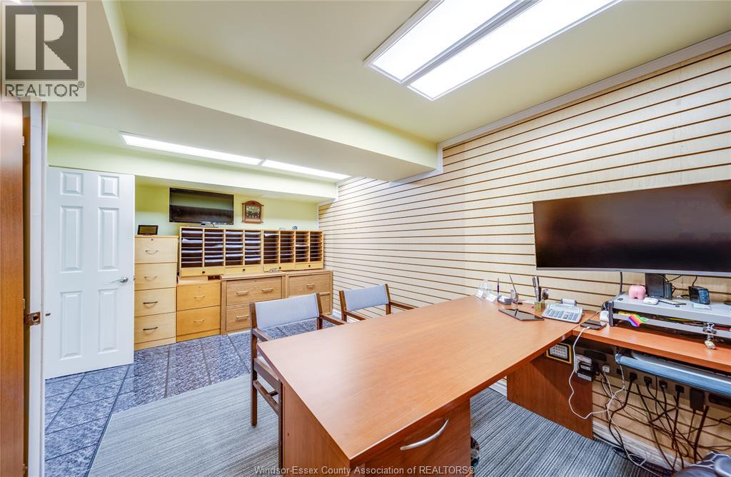 2485 Youngstown Street, Windsor, Ontario  N9E 4L7 - Photo 41 - 26018112