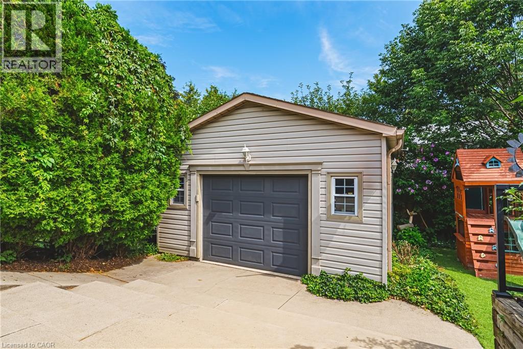364 Fennell Avenue W, Hamilton, Ontario  L9C 1G4 - Photo 43 - 40852850