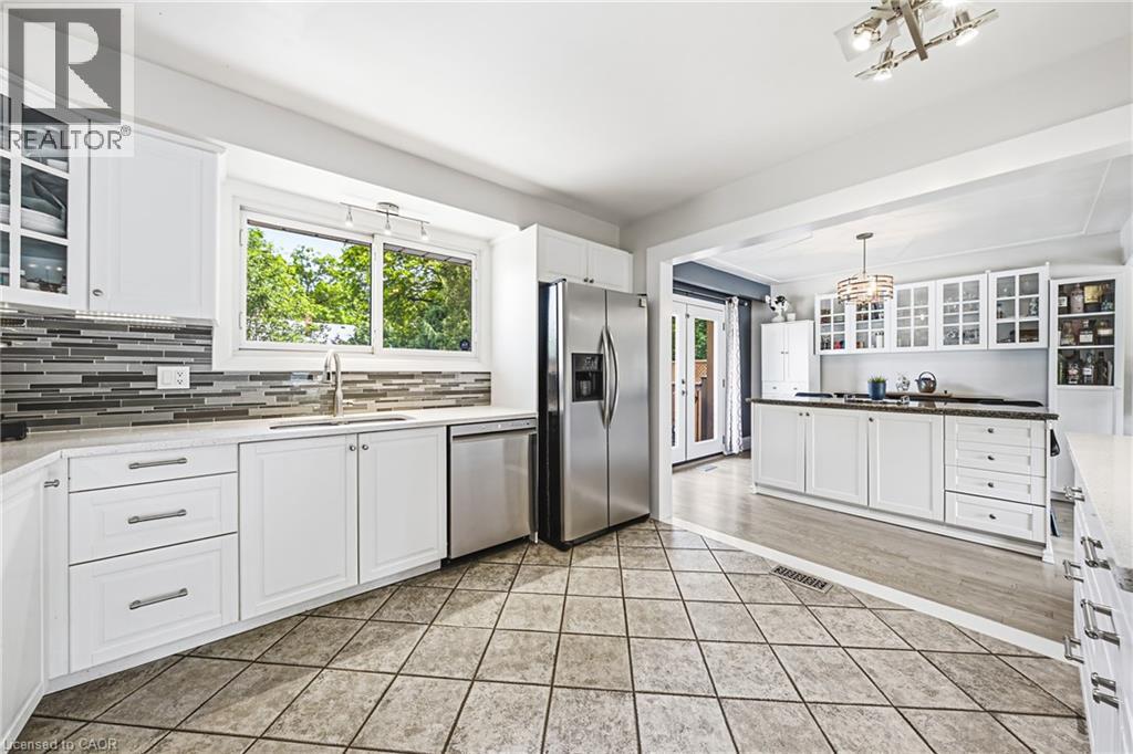 364 Fennell Avenue W, Hamilton, Ontario  L9C 1G4 - Photo 7 - 40852850