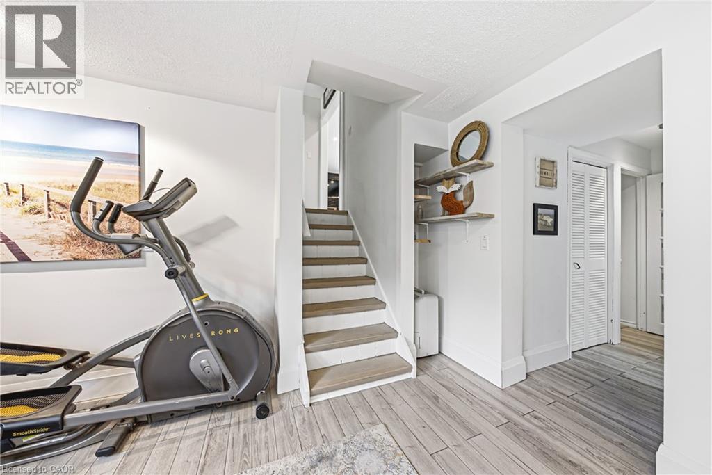 364 Fennell Avenue W, Hamilton, Ontario  L9C 1G4 - Photo 27 - 40852850