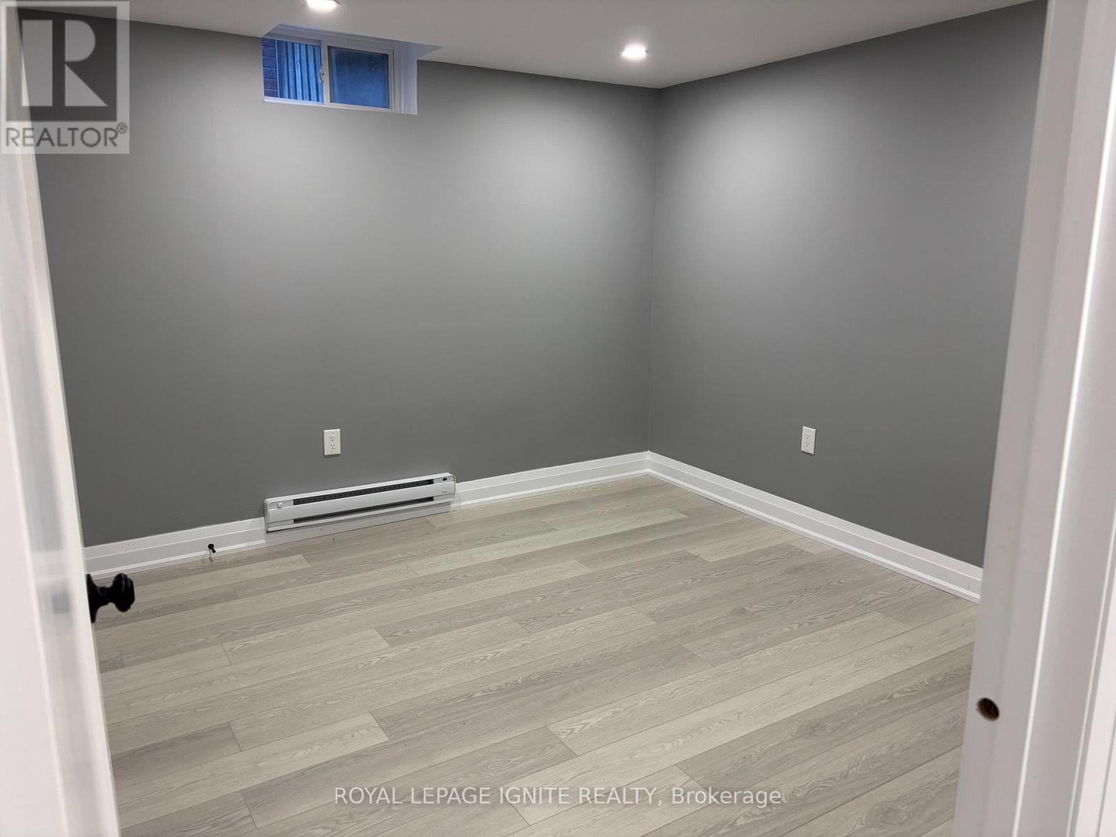 308 Callaghan Crescent, Oakville, Ontario  L6H 5H6 - Photo 4 - W13641092