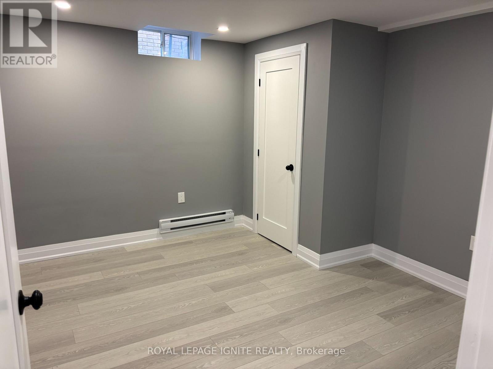 308 Callaghan Crescent, Oakville, Ontario  L6H 5H6 - Photo 7 - W13641092