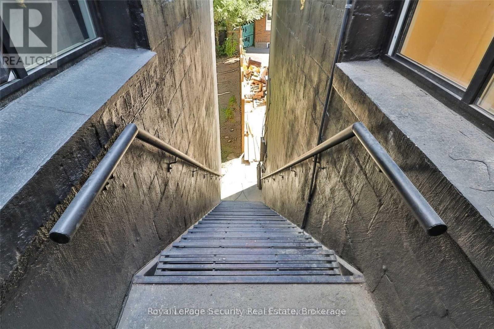 2 - 3317 Lake Shore Boulevard W, Toronto, Ontario  M8W 1M8 - Photo 18 - W13641130