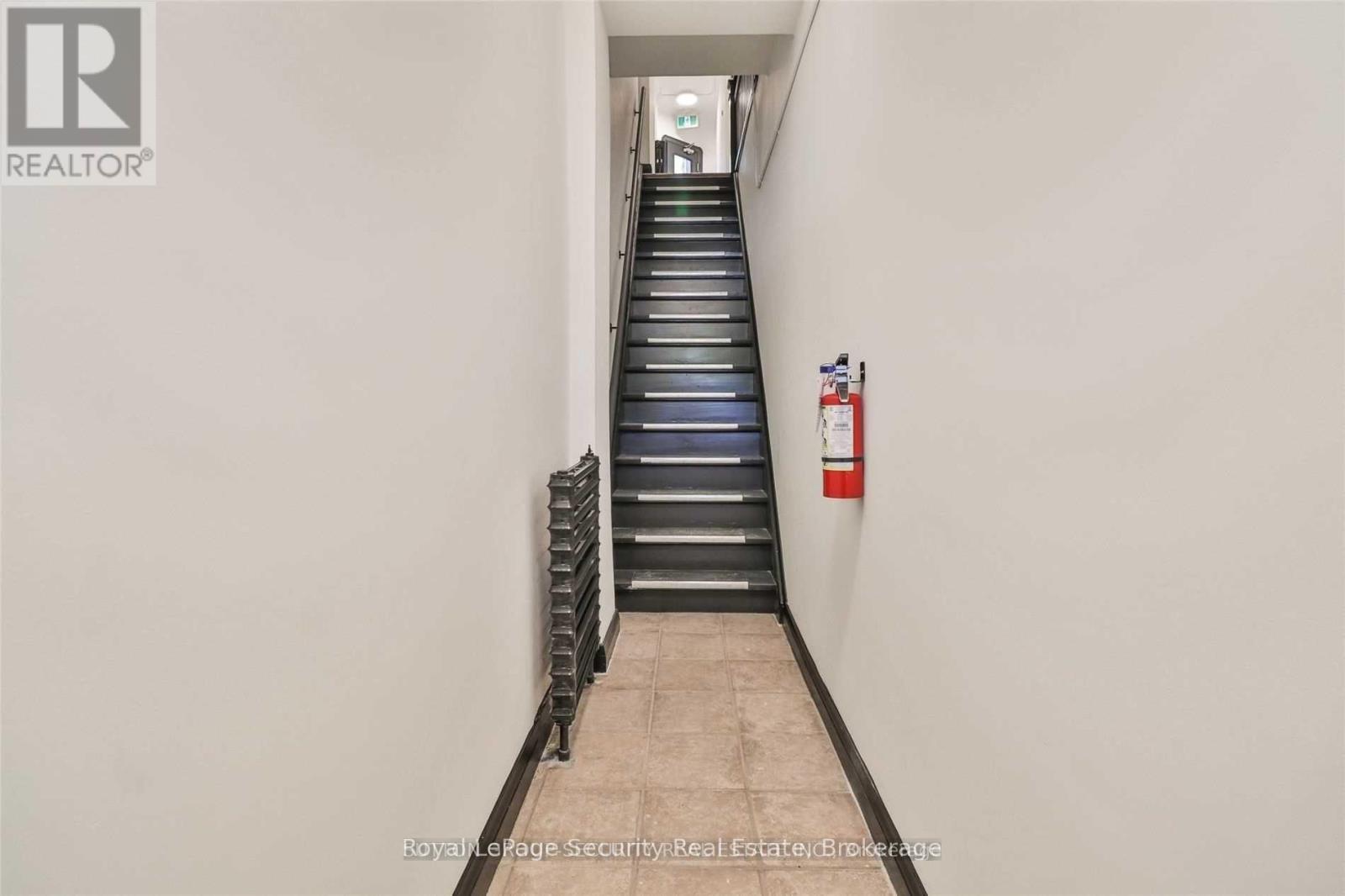 2 - 3317 Lake Shore Boulevard W, Toronto, Ontario  M8W 1M8 - Photo 3 - W13641130