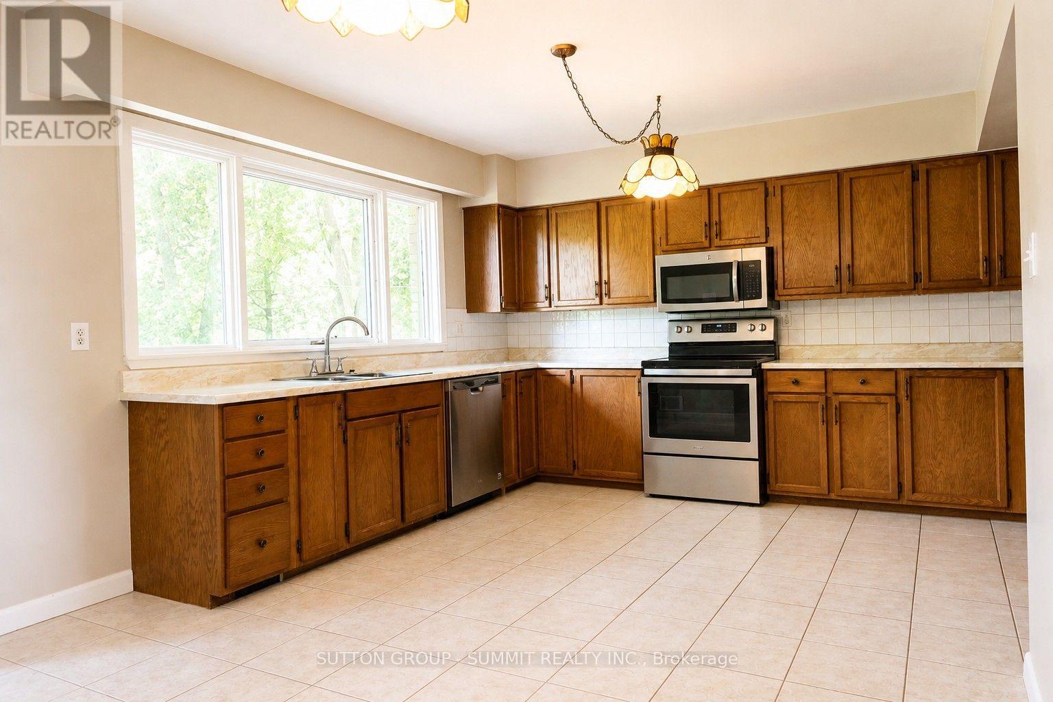 20 Havenridge Drive, Toronto, Ontario  M9P 3M4 - Photo 29 - W13641146