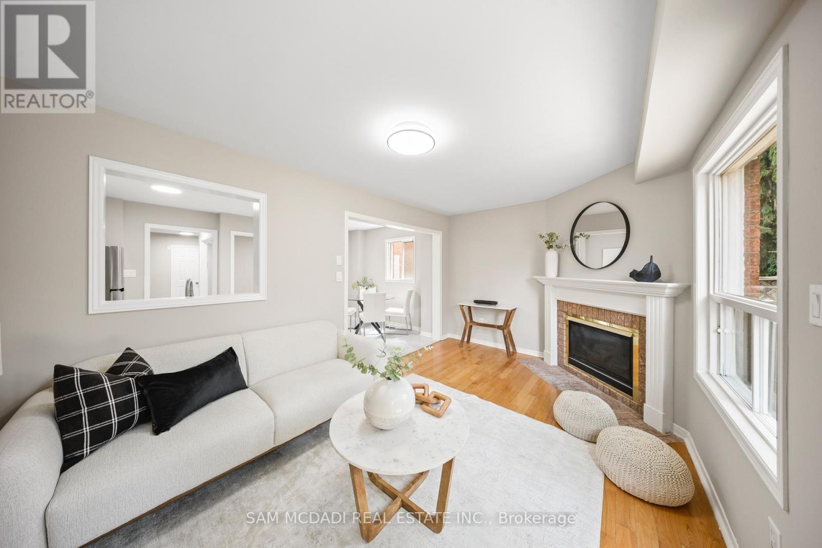 3847 Densbury Drive, Mississauga, Ontario  L5N 6Z3 - Photo 13 - W13641156