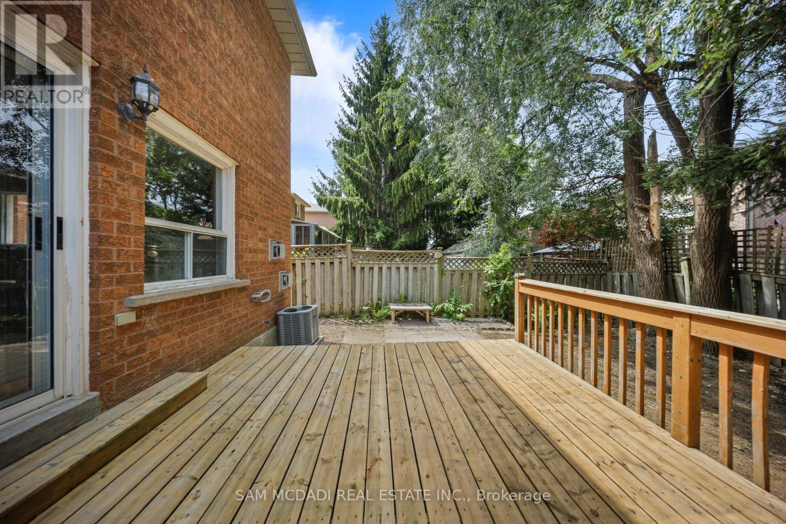 3847 Densbury Drive, Mississauga, Ontario  L5N 6Z3 - Photo 37 - W13641156