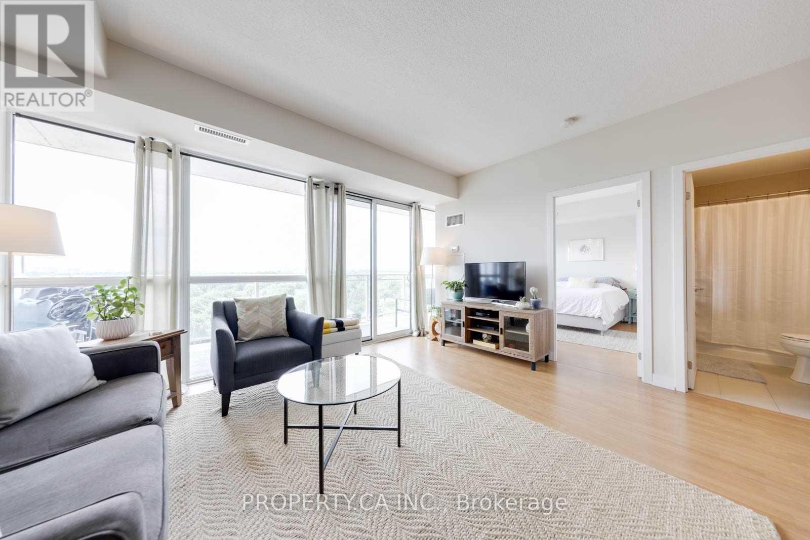 1101 - 5101 Dundas Street W, Toronto, Ontario  M9A 1C1 - Photo 2 - W13641166