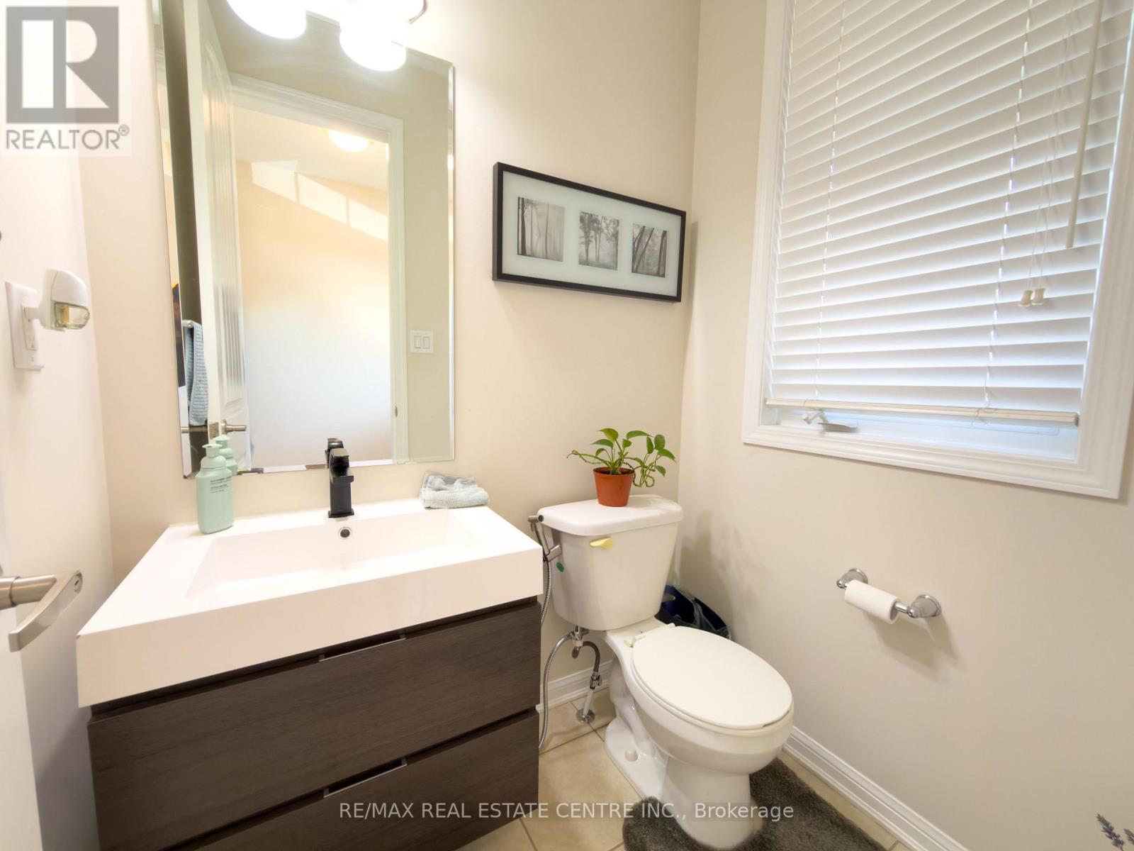 288 Ruhl Drive, Milton, Ontario  L9T 8J7 - Photo 2 - W13641216