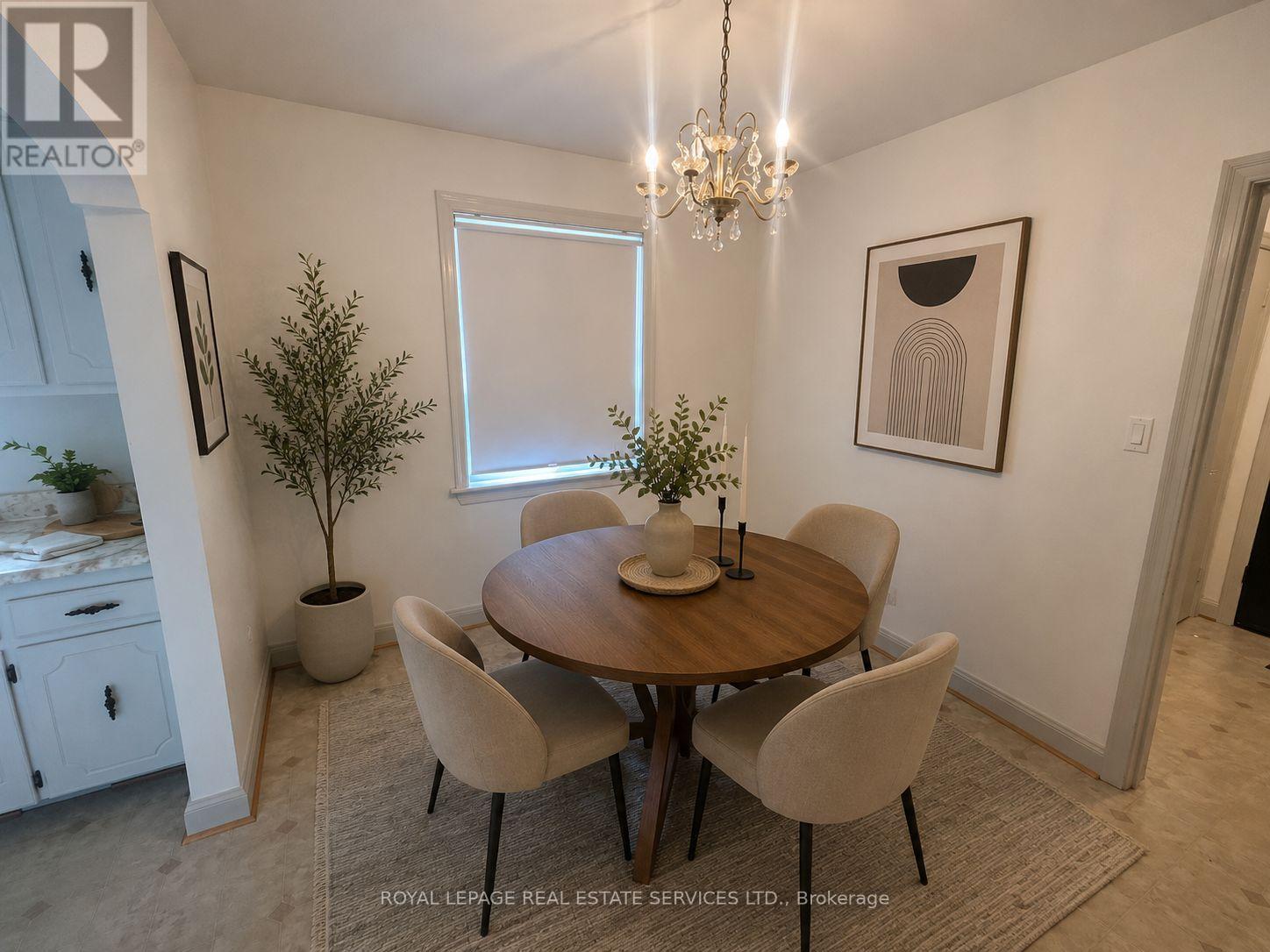 100 Ballacaine Drive, Toronto, Ontario  M8Y 4B8 - Photo 5 - W13641222