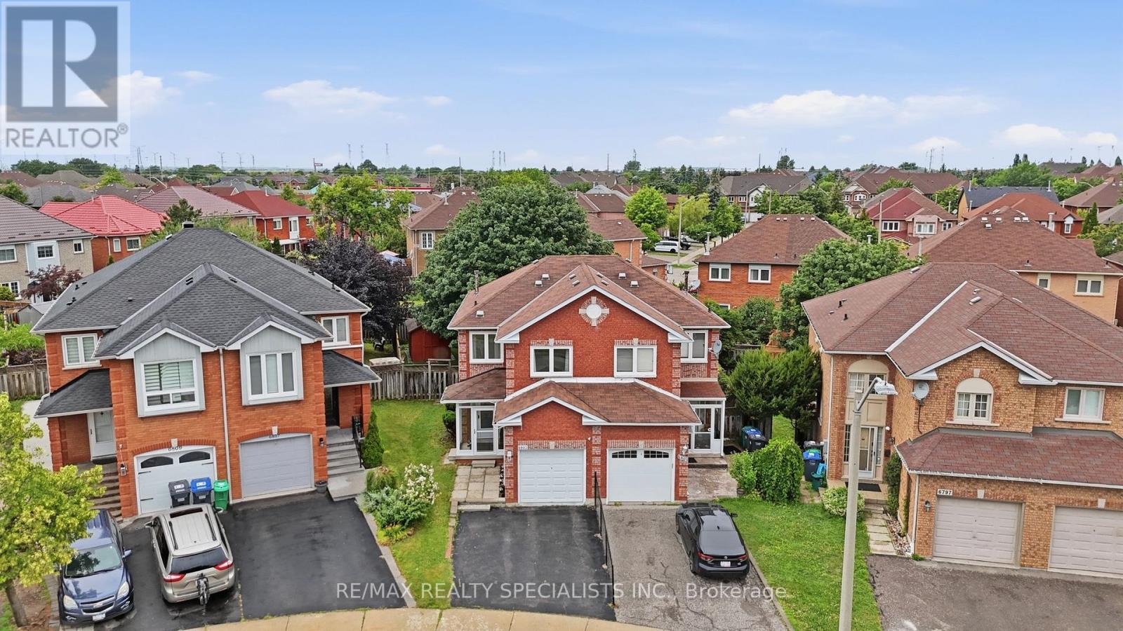 6803 Bansbridge Crescent, Mississauga, Ontario  L5N 6T3 - Photo 2 - W13641326