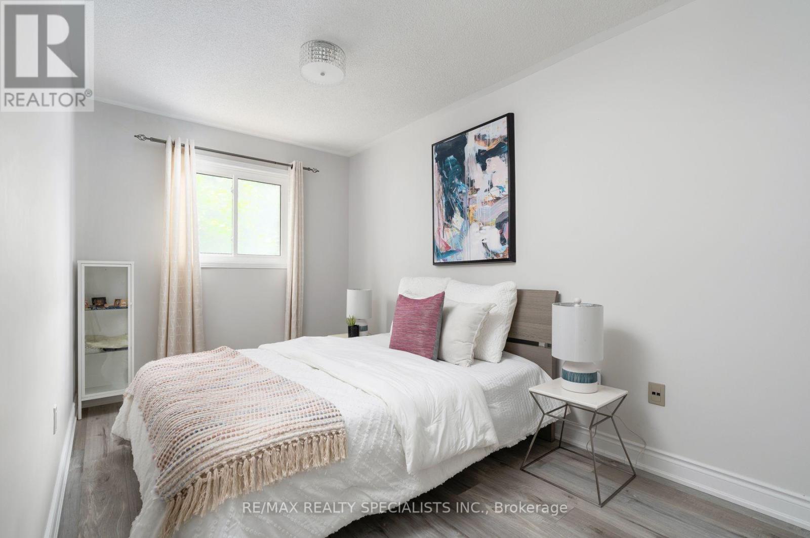 6803 Bansbridge Crescent, Mississauga, Ontario  L5N 6T3 - Photo 24 - W13641326