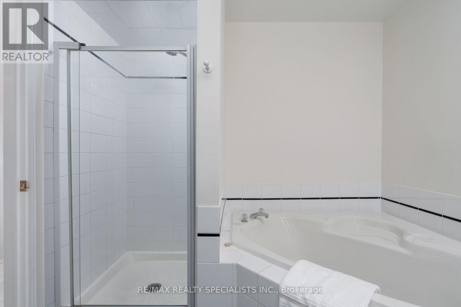 6803 Bansbridge Crescent, Mississauga, Ontario  L5N 6T3 - Photo 32 - W13641326