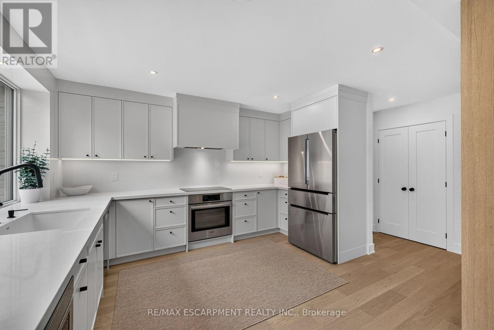 429 Claremont Crescent, Oakville, Ontario  L6J 6J9 - Photo 17 - W13641336