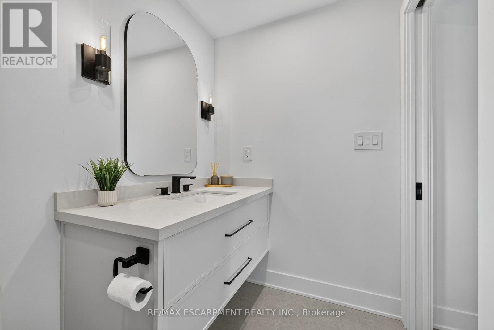 429 Claremont Crescent, Oakville, Ontario  L6J 6J9 - Photo 25 - W13641336